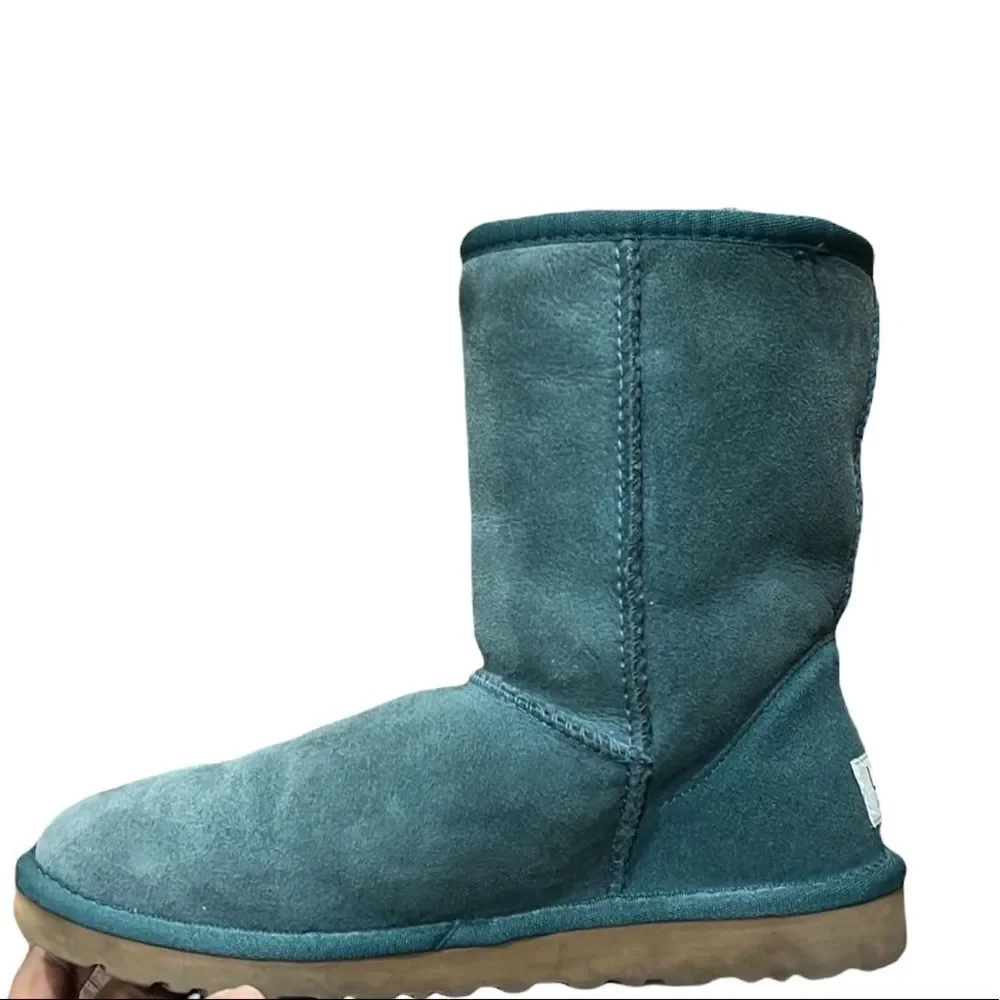 UGG green classic
